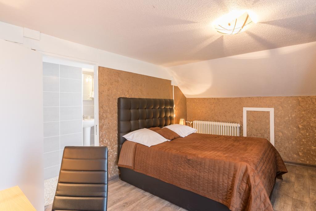 Alp'Hotel Voreppe Luaran gambar