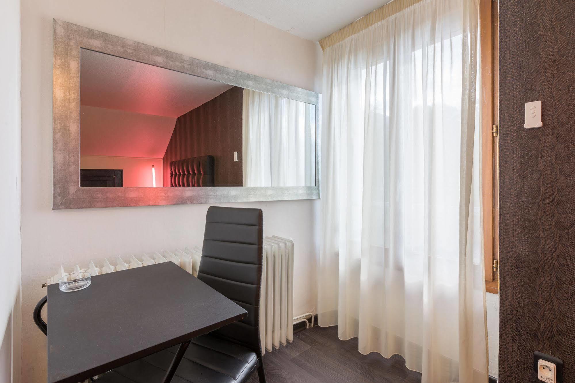 Alp'Hotel Voreppe Luaran gambar