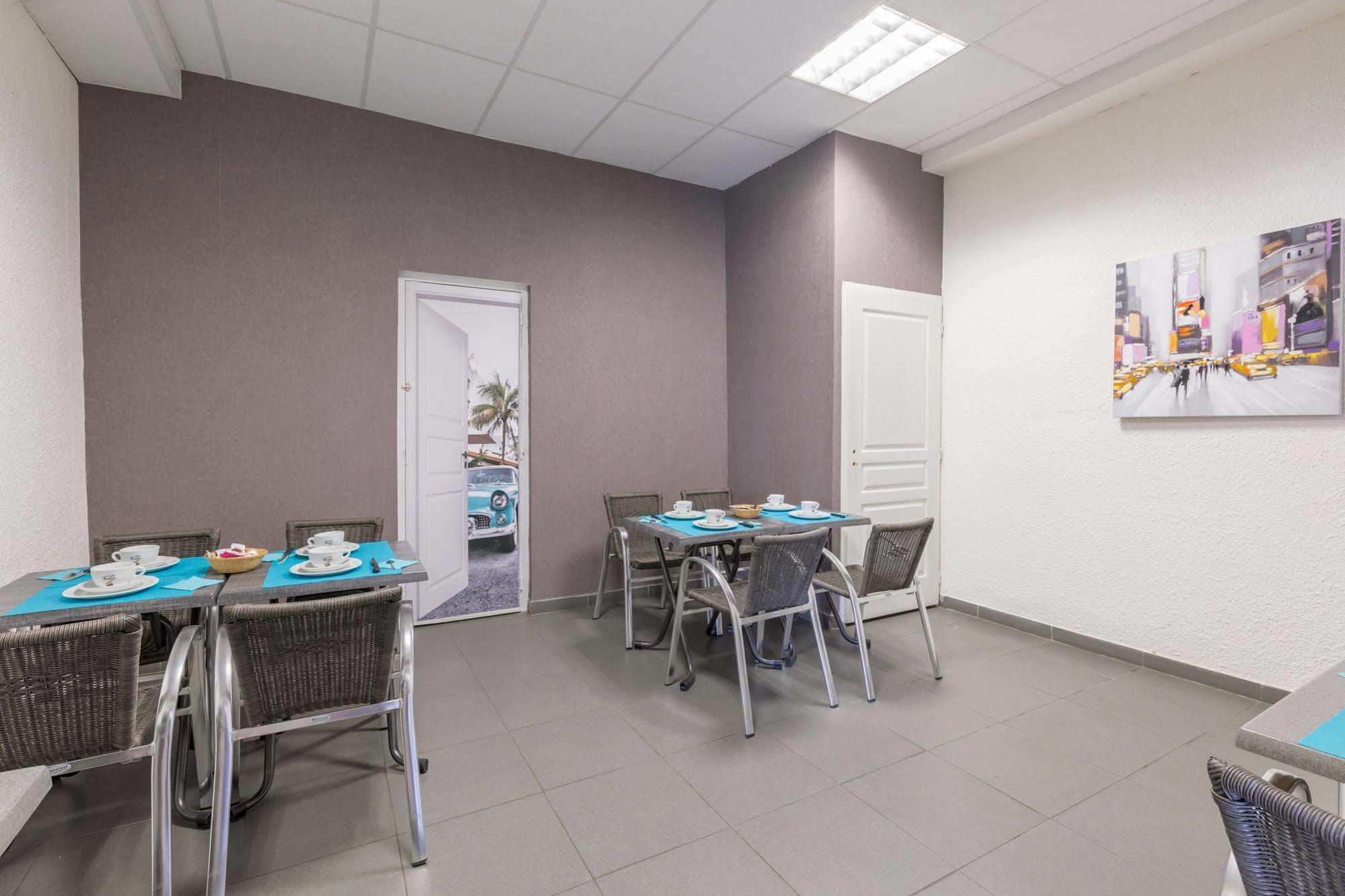 Alp'Hotel Voreppe Luaran gambar