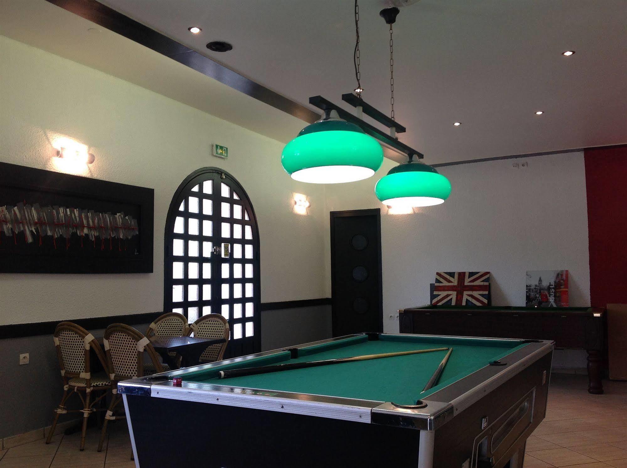 Alp'Hotel Voreppe Luaran gambar