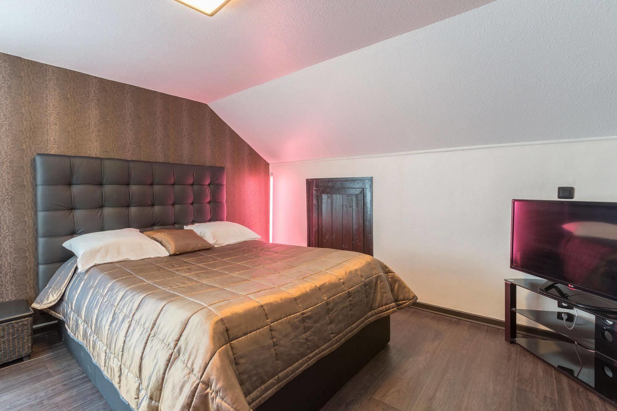 Alp'Hotel Voreppe Luaran gambar