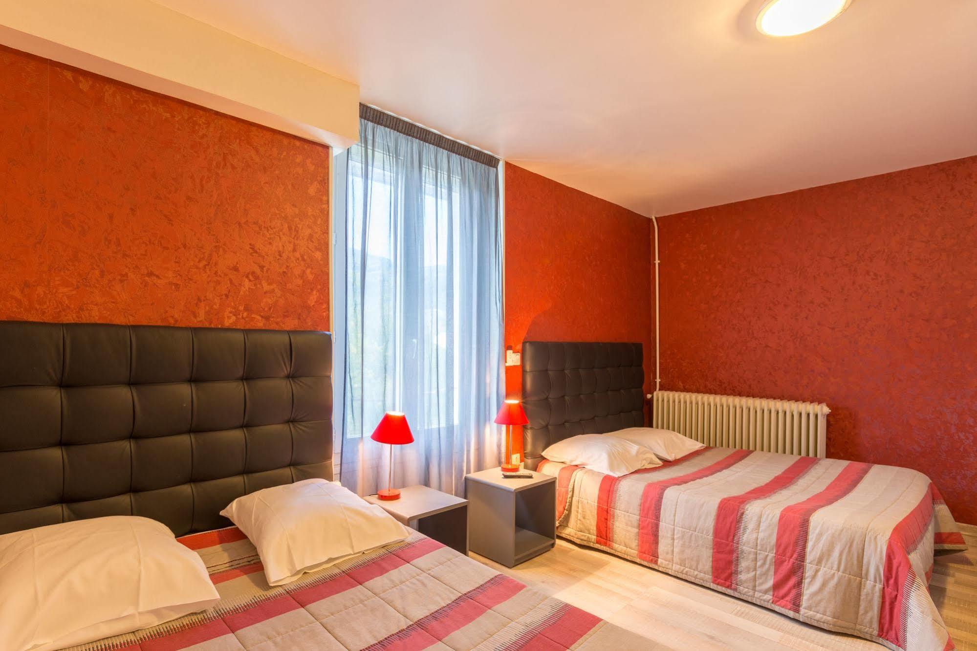 Alp'Hotel Voreppe Luaran gambar