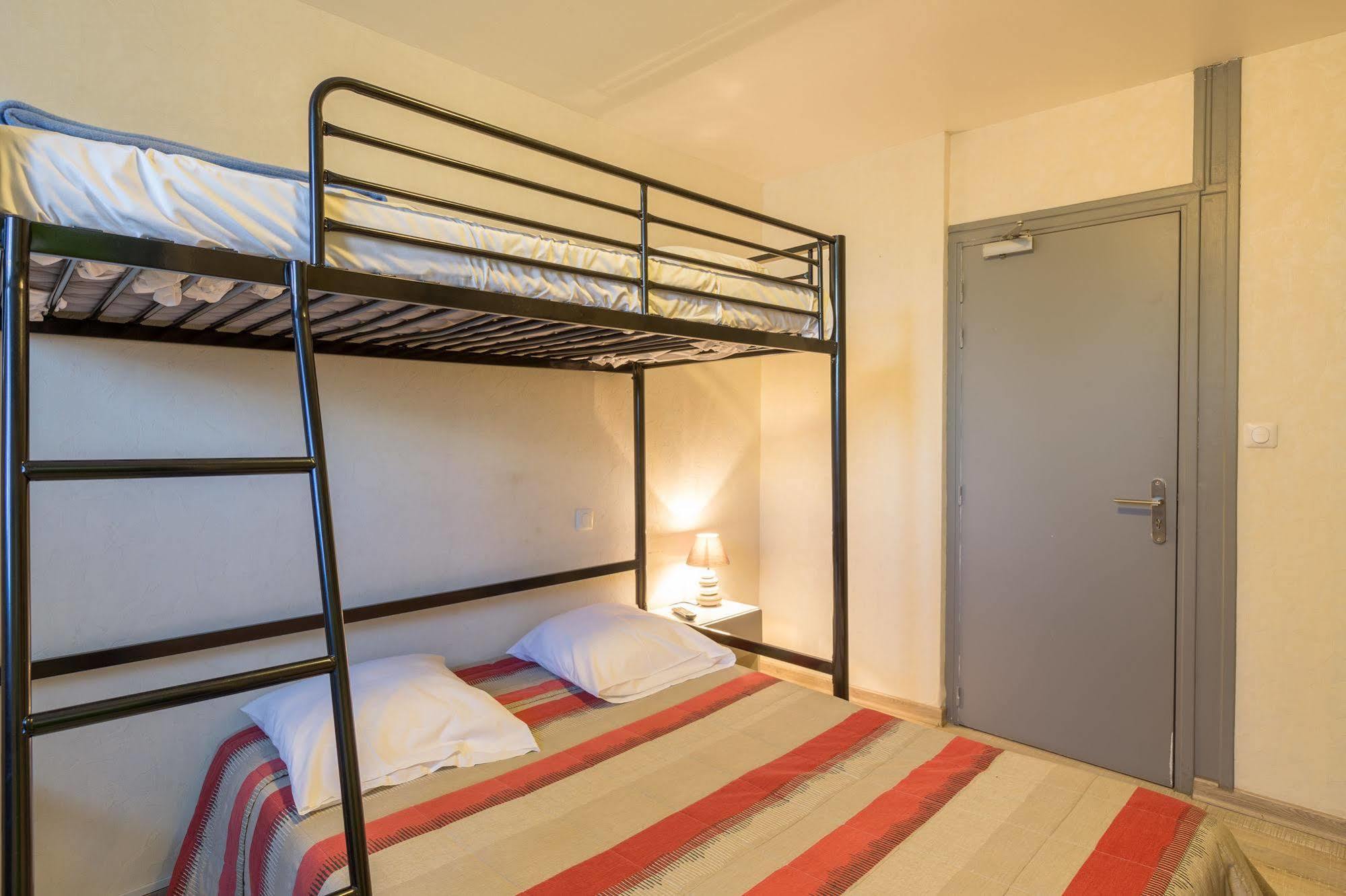 Alp'Hotel Voreppe Luaran gambar
